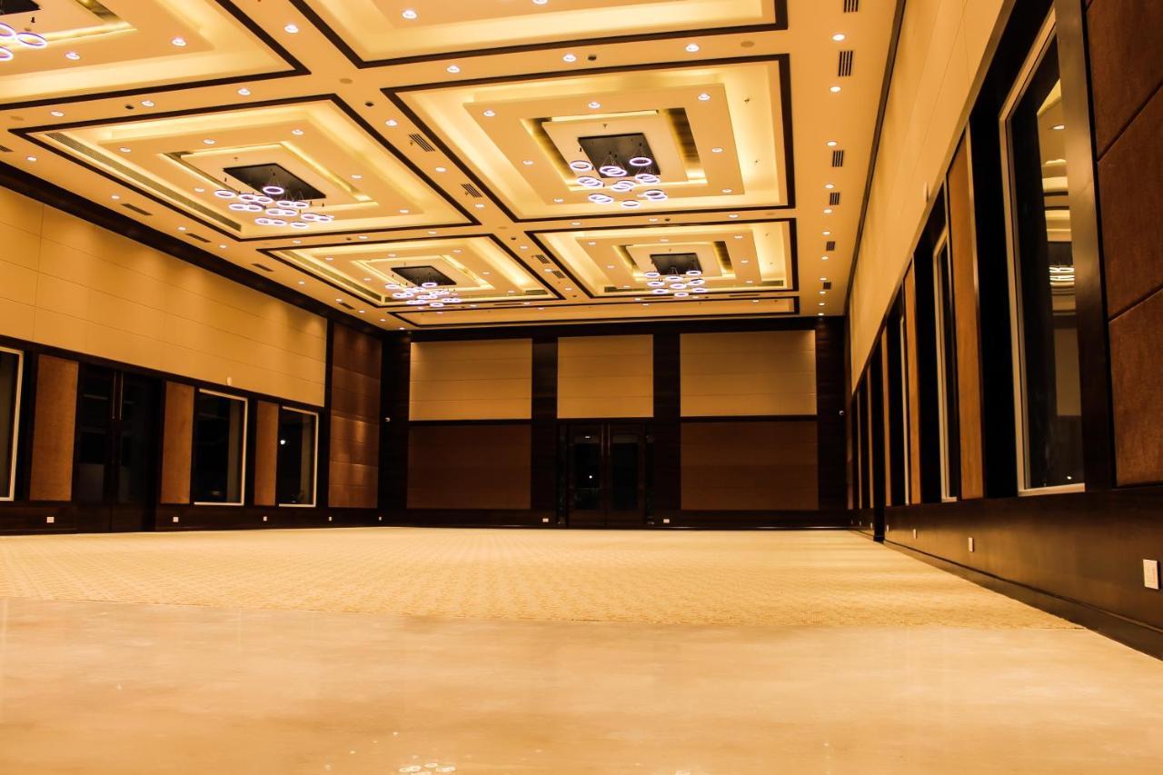 Hotel Rajhans Abhinandan 보팔 외부 사진