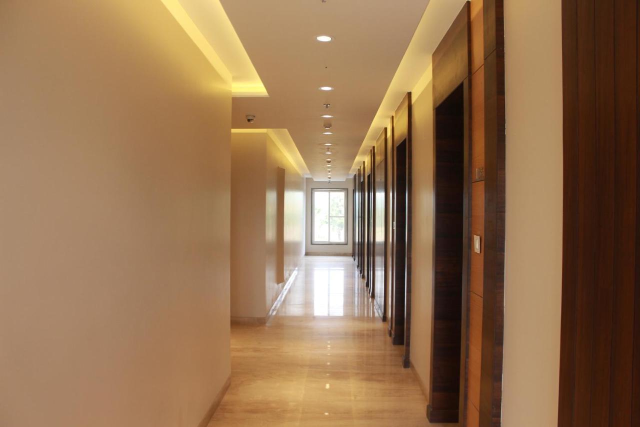 Hotel Rajhans Abhinandan 보팔 외부 사진