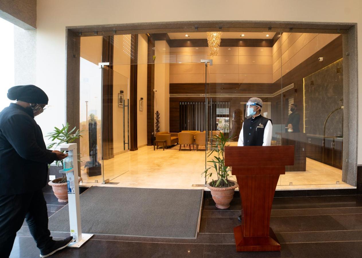 Hotel Rajhans Abhinandan 보팔 외부 사진
