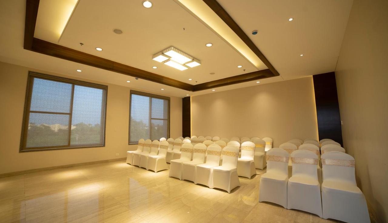 Hotel Rajhans Abhinandan 보팔 외부 사진