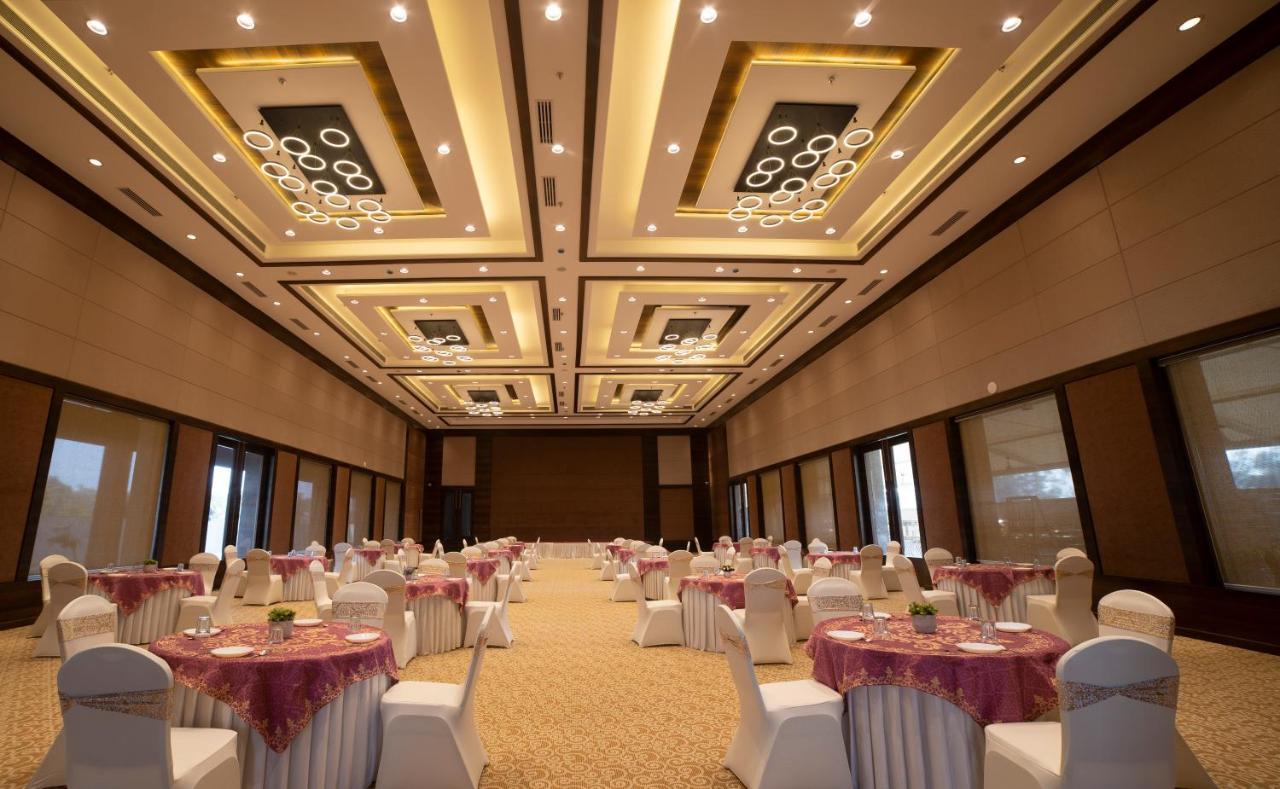Hotel Rajhans Abhinandan 보팔 외부 사진