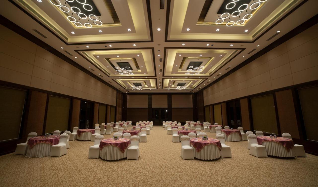 Hotel Rajhans Abhinandan 보팔 외부 사진